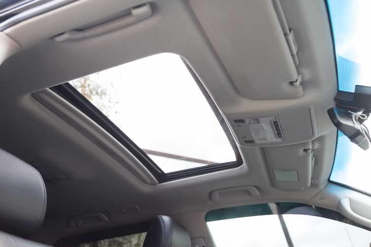 sunroof repair Montreal